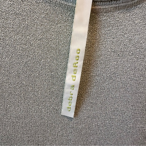 Pale green Debra deRoo small shell sweater tank top - Picture 2 of 10